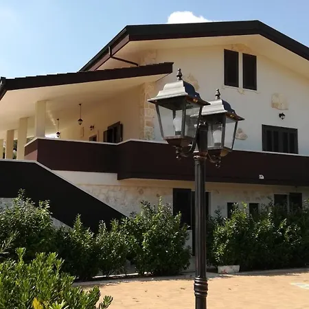 アパートホテル Eremo Del Dotto