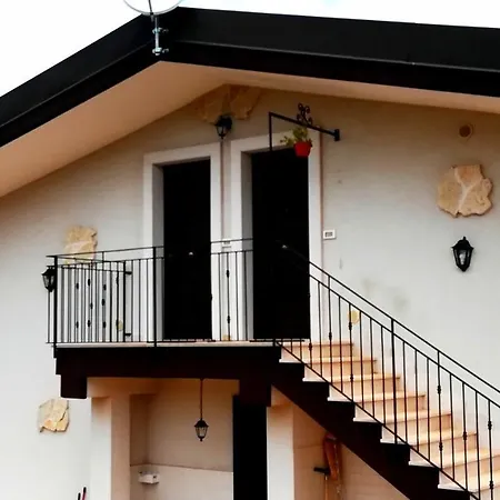 アパートホテル Eremo Del Dotto アルベロベッロ