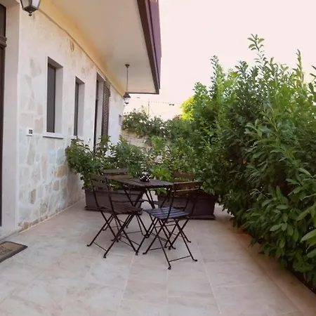 アパートホテル Eremo Del Dotto